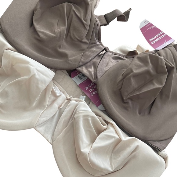 Olga Other - Olga by Warners 42D Cushioned Comfort Underwire 2 piece Set NWT